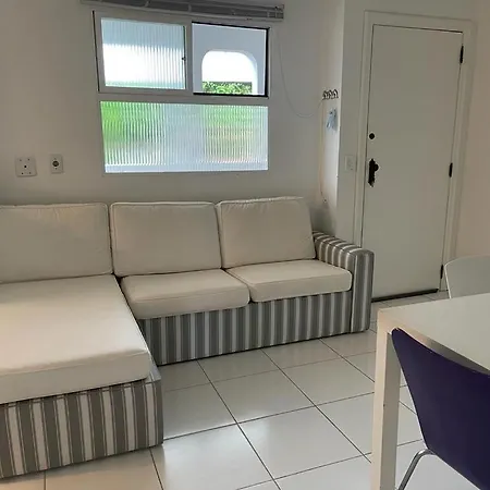 Apartamento na Praia das Toninhas-3